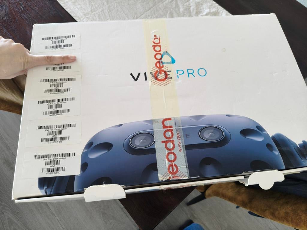 HTC Vive Pro 1 set - NO LINK BOX, Spelcomputers en Games, Virtual Reality, Ophalen, Overige typen