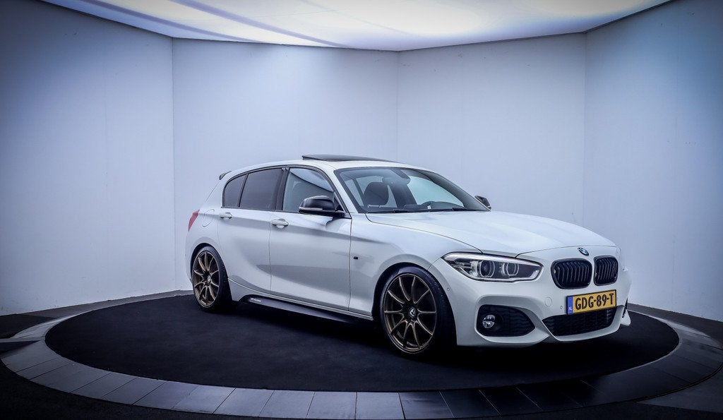 BMW 1-serie 125iA High Executive (bj 2017, automaat), 1998 cc, Achterwielaandrijving, Gebruikt, 4 cilinders