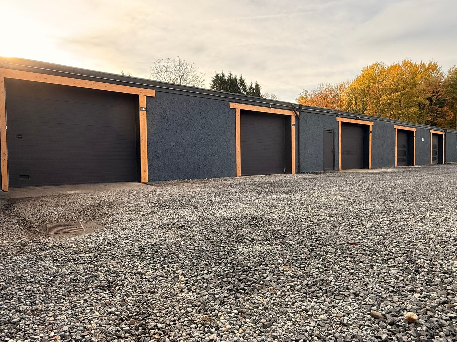 Te huur zelfstandige loods nog 3 units beschikbaar Kerkrade, 150 m², Huur, Opslag of Loods