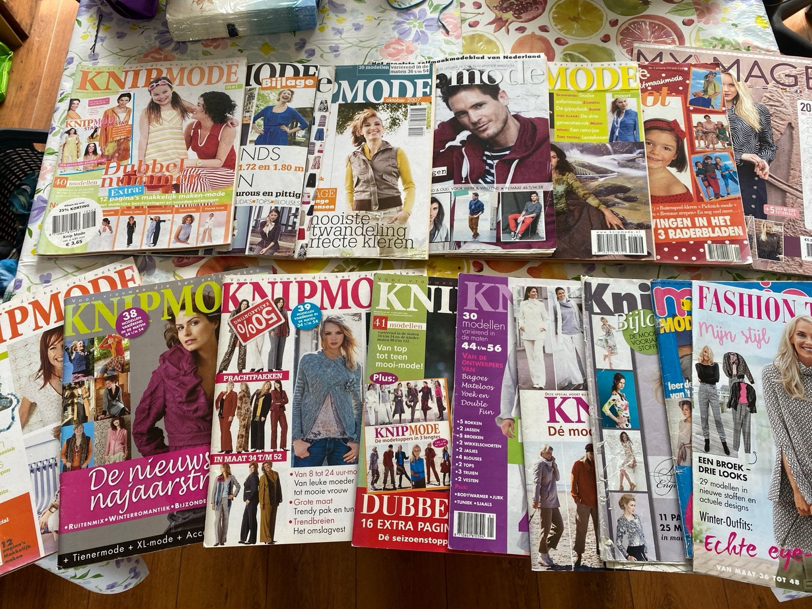 Grote collectie Knipmode en andere modetijdschriften, Ophalen of Verzenden