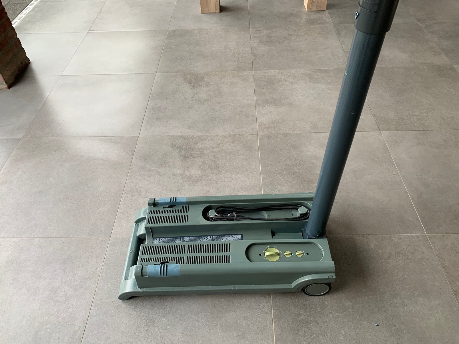 Philips inklapbare zonnehemel met timer, Witgoed en Apparatuur, Ophalen, Gebruikt, Zonnebank enkelzijdig, Minder dan 10 lampen