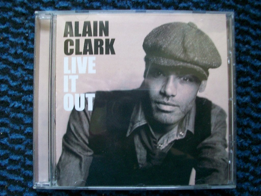 cd ALAIN CLARK - Live It Out, Pop, Ophalen of Verzenden, Zo goed als nieuw, Album