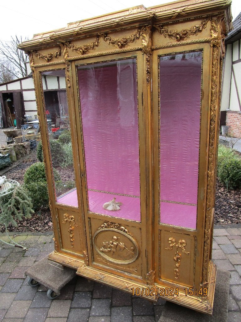 vitrinekast Louis XVI stijl doré, Ophalen