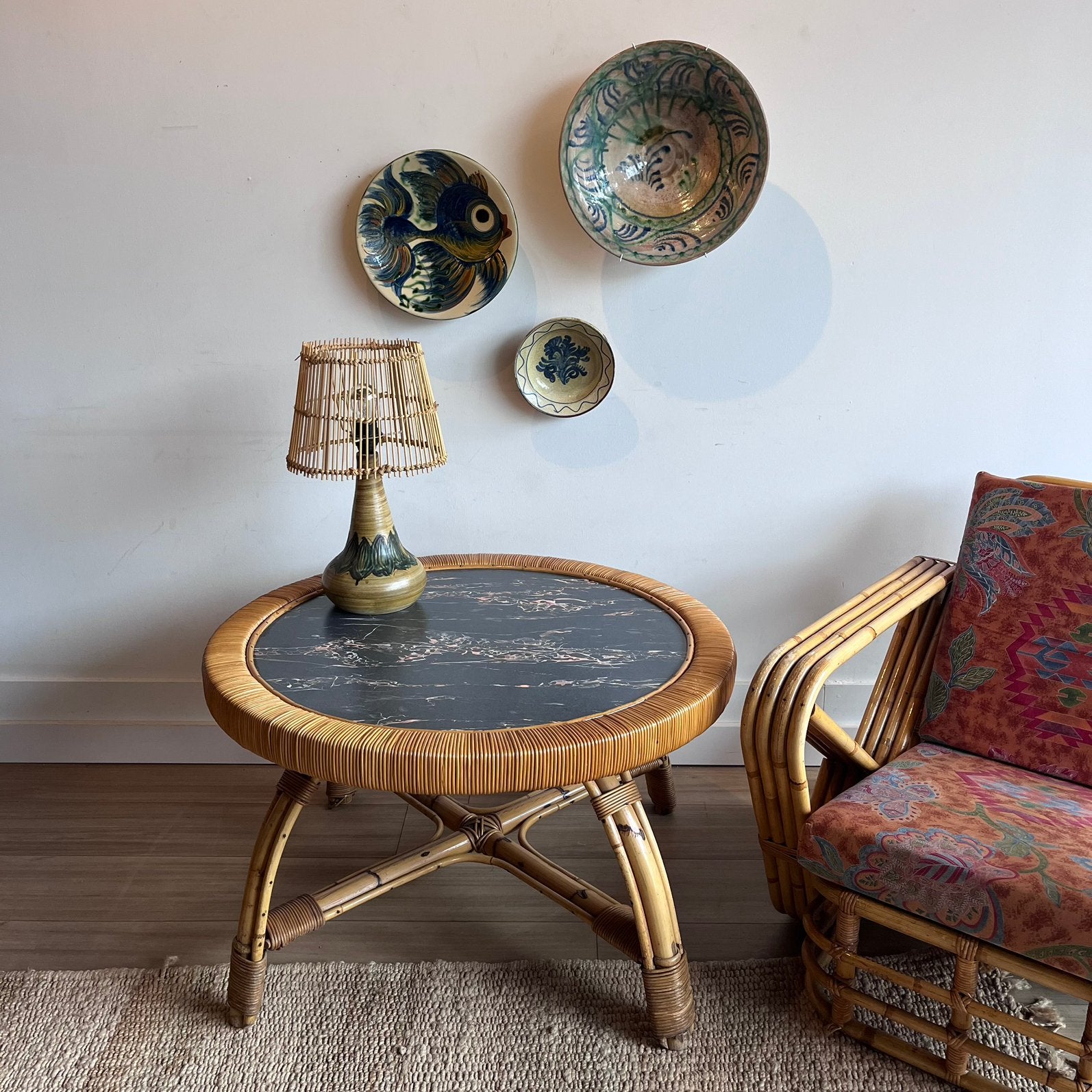 70’s Bamboe rotan salontafel marmer look blad vintage, Ophalen, Twee, Bruin, Vintage