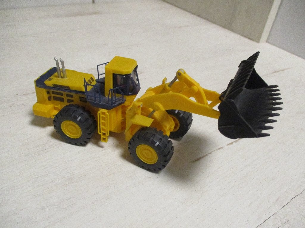 Kibri Komatsu Wheeled Loader WA 800-2 no 11454, Ophalen, Zo goed als nieuw, Bus of Vrachtwagen, Overige merken