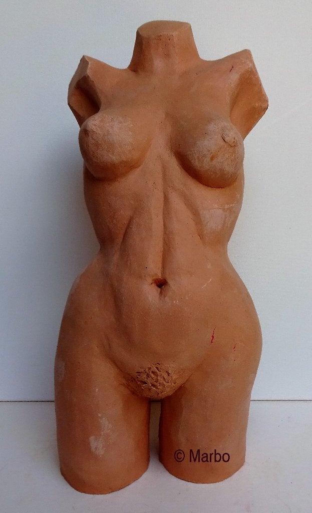 drie beelden, Antiek en Kunst, Kunst | Beelden en Houtsnijwerken, Ophalen, Handgemaakt, 20 - 50 cm, Steen of Keramiek