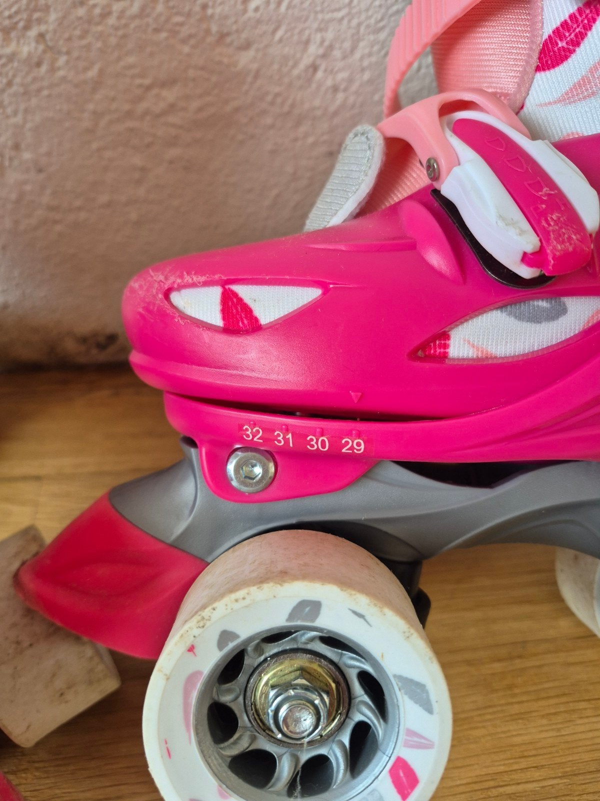 Roze verstelbare rolschaatsen met beschermers - Maat 29-32, Ophalen, Verstelbaar, Gebruikt, Kinderen