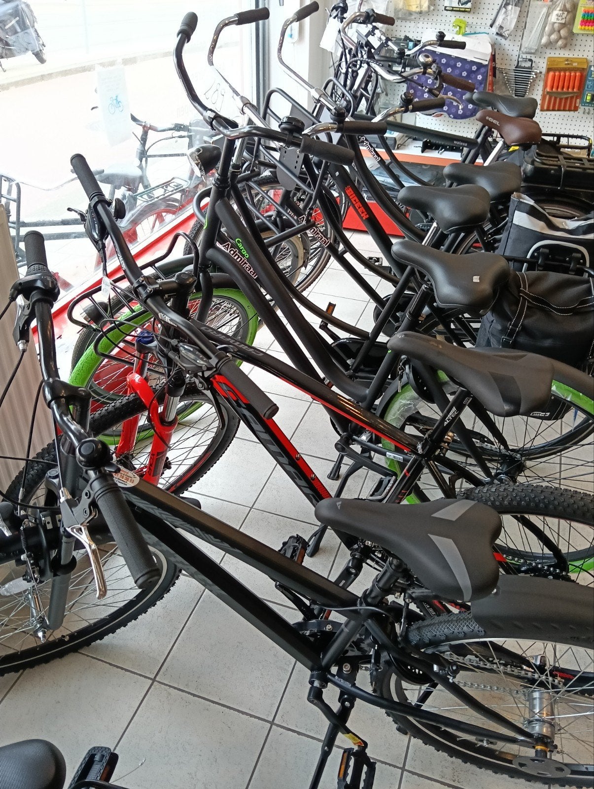 Foto 22 van van klein tot groot nieuw en tweedehands fietsen 100 euro