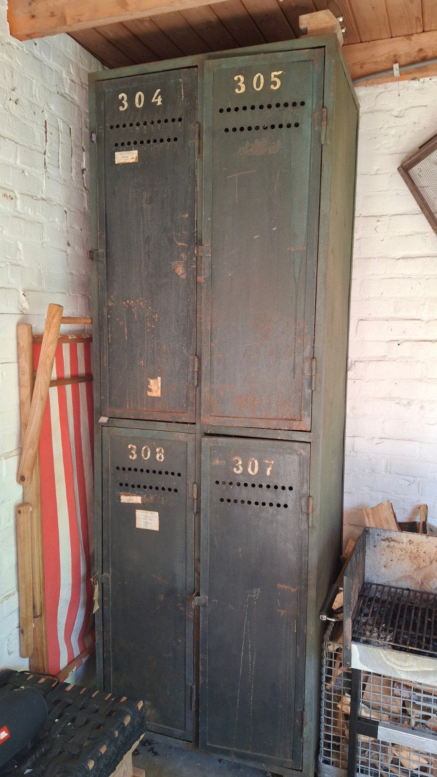 Vintage Industriële Lockerkast - 4 Deuren, Huis en Inrichting, Kasten | Lockerkasten, Ophalen of Verzenden, Gebruikt, Industrieel, Vintage, Loft
