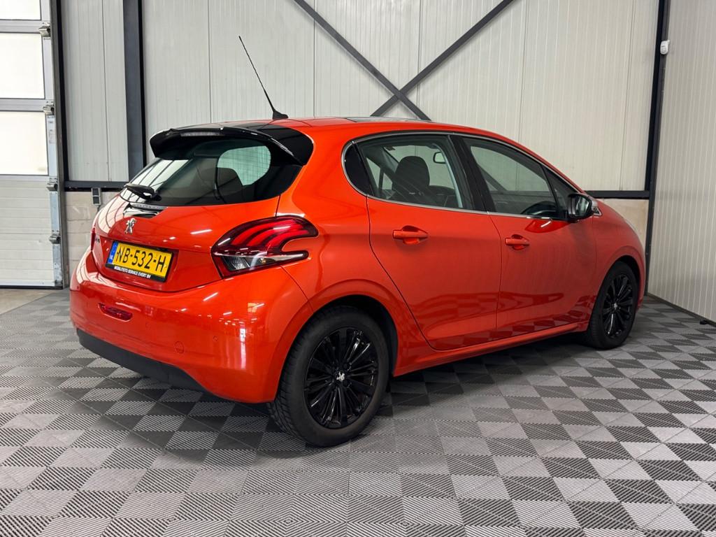 Peugeot 208 1.6 BlueHDi | Executive 5-Drs | Pano | Navi | Ca, Voorwielaandrijving, Gebruikt, Euro 6, Mistlampen