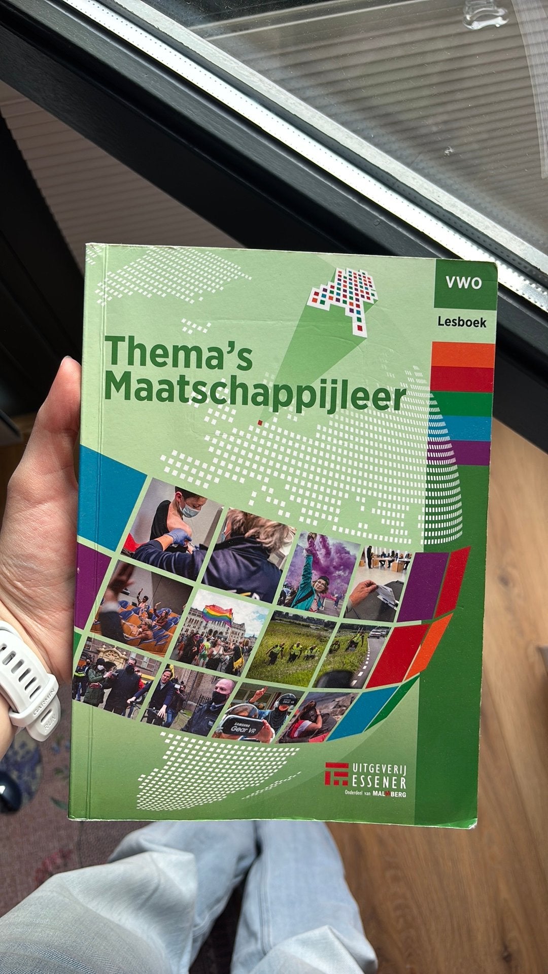 Vwo maatschappijleer essener lesboek, Heleen Janssens, Ophalen of Verzenden, Zo goed als nieuw, Nederlands