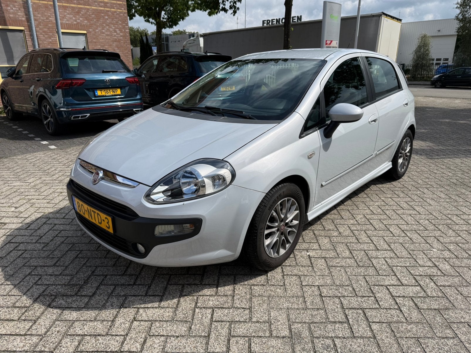 Fiat Punto 1.3 Multijet 62KW 5DR 2010 Wit, Auto's, Fiat, Voorwielaandrijving, Euro 5, 4 cilinders, 400 kg