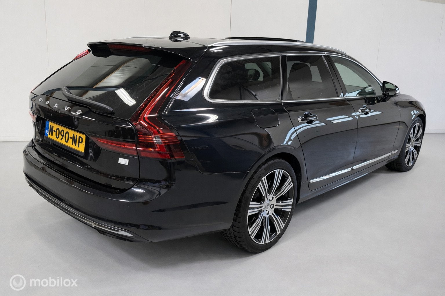 Volvo V90 2.0 T8 AWD Inscription Exclusive 1E EGENAAR / BTW, Auto's, Volvo, Automaat, Euro 6, 4 cilinders, 1969 cc
