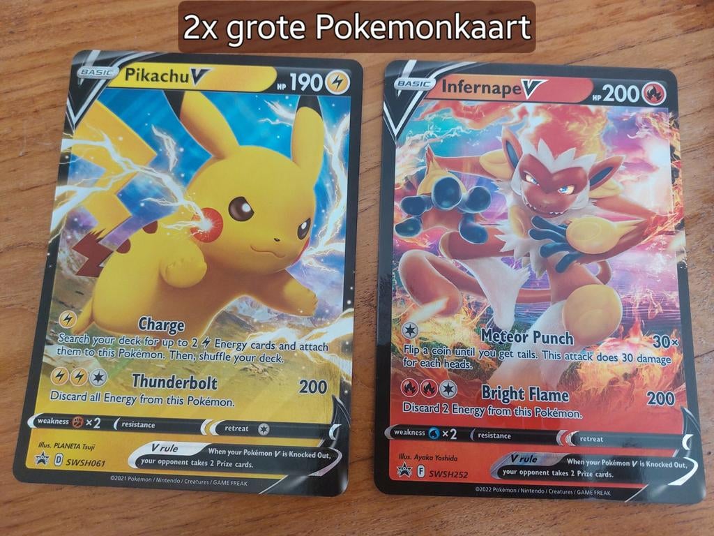 2 Grote Pokemonkaarten, Ophalen of Verzenden