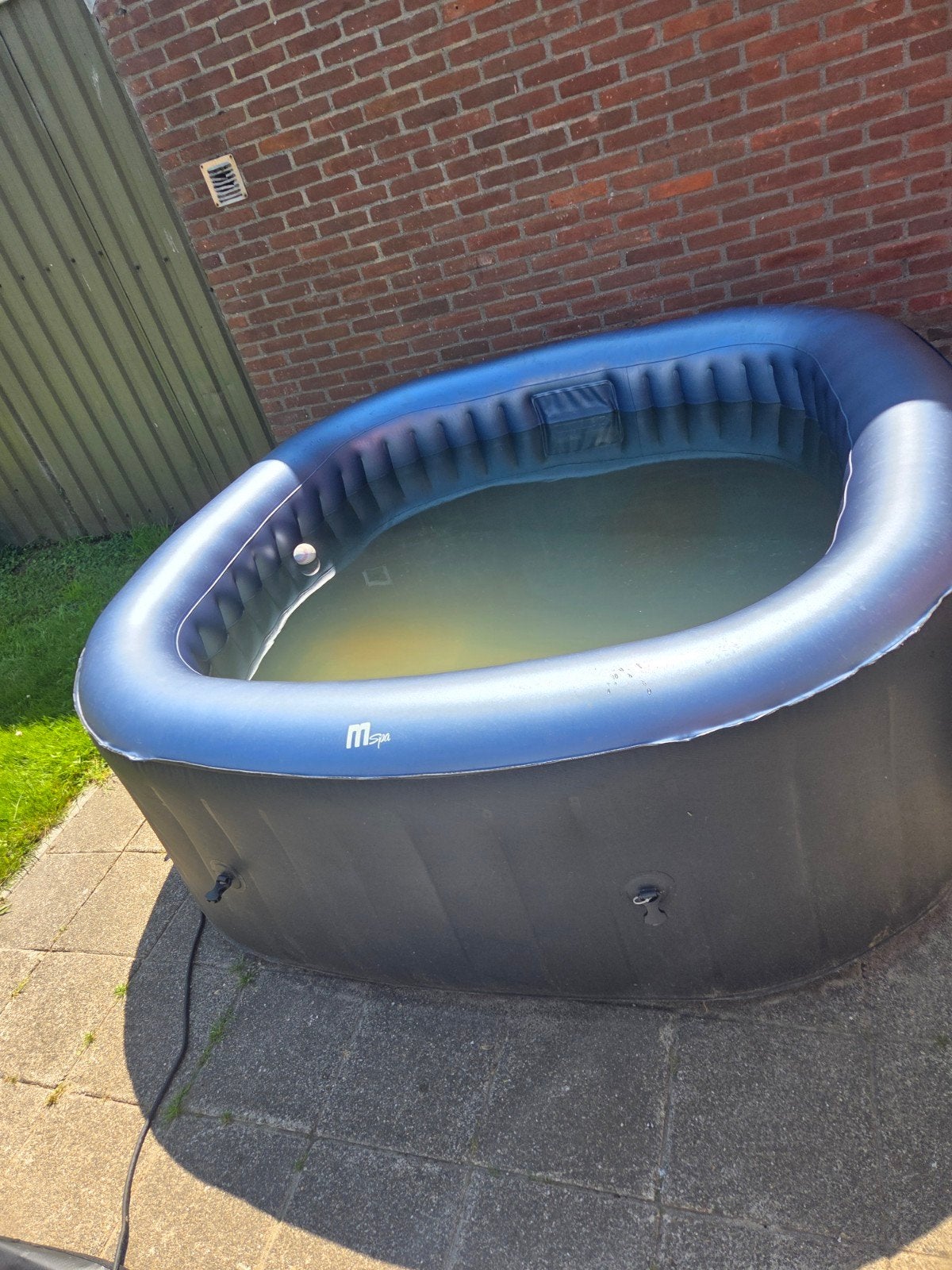 MSpa opblaasbare jacuzzi met verwarming en bubbels, Ophalen, Gebruikt, Filter, Opblaasbaar