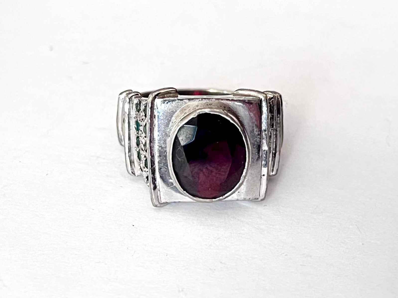 Ring zilver granaat smaragd, Verzenden, Zilver, Ring, Met edelsteen