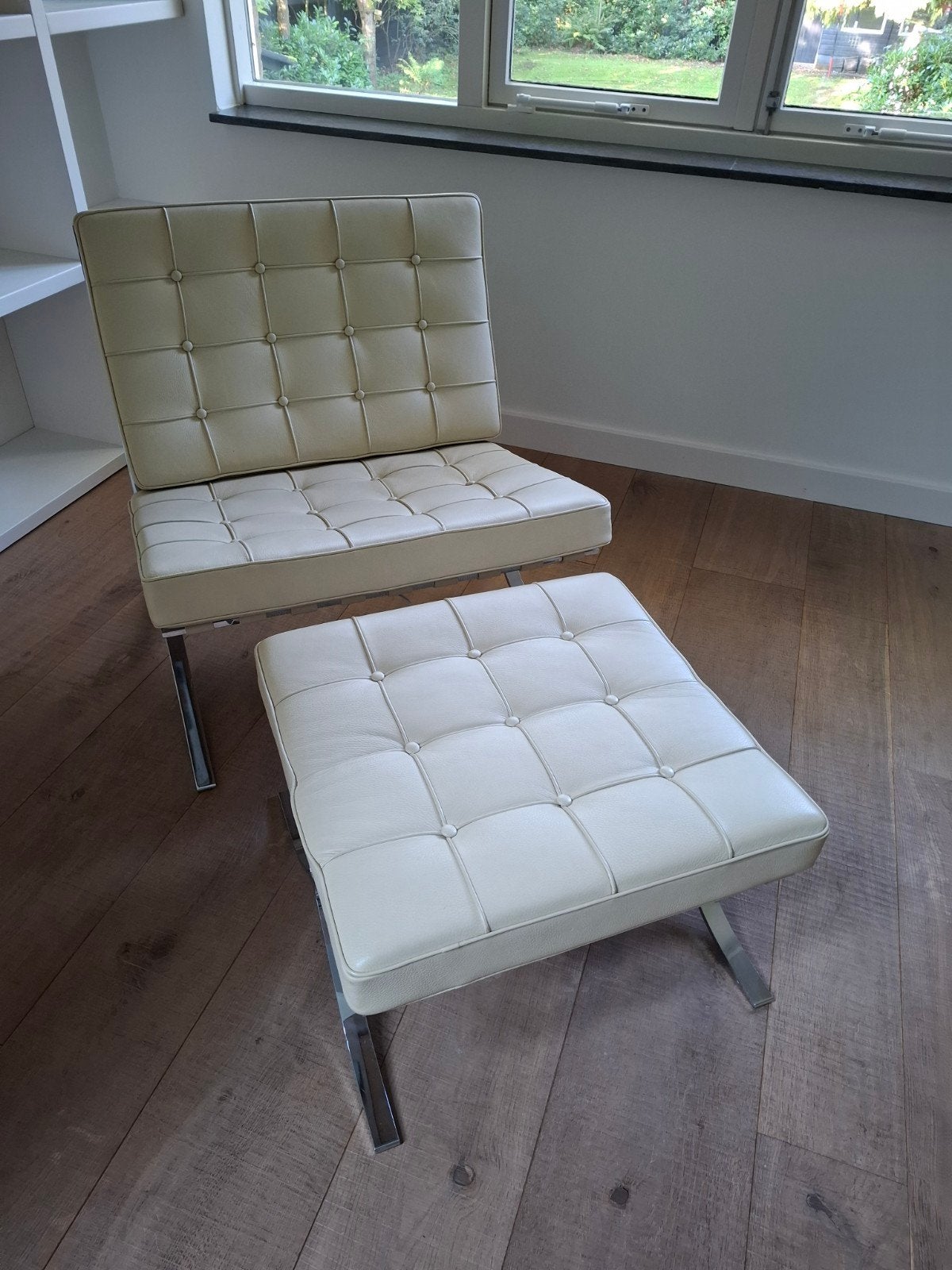 Barcelona Style Chair Mies van der Rohe Steelform, Ophalen, Zo goed als nieuw, 75 tot 100 cm, Leer