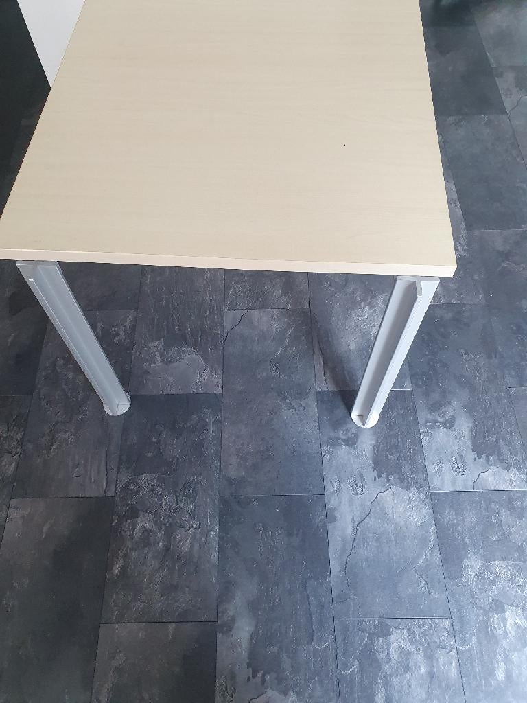 BULO H2O tafel 80 x 80 cm met instelbare hoogte, Huis en Inrichting, Tafels | Eettafels, Overige houtsoorten, 50 tot 100 cm, Design