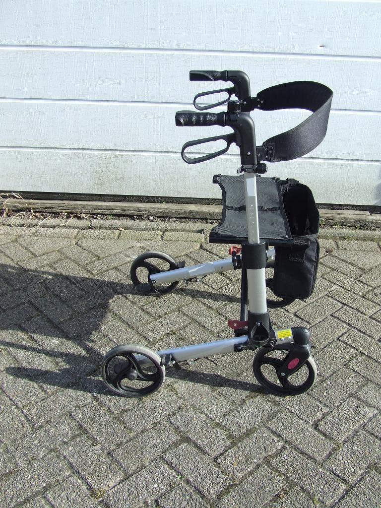 Lichtgewicht Rollator, Diversen, Ophalen, Opvouwbaar, Gebruikt