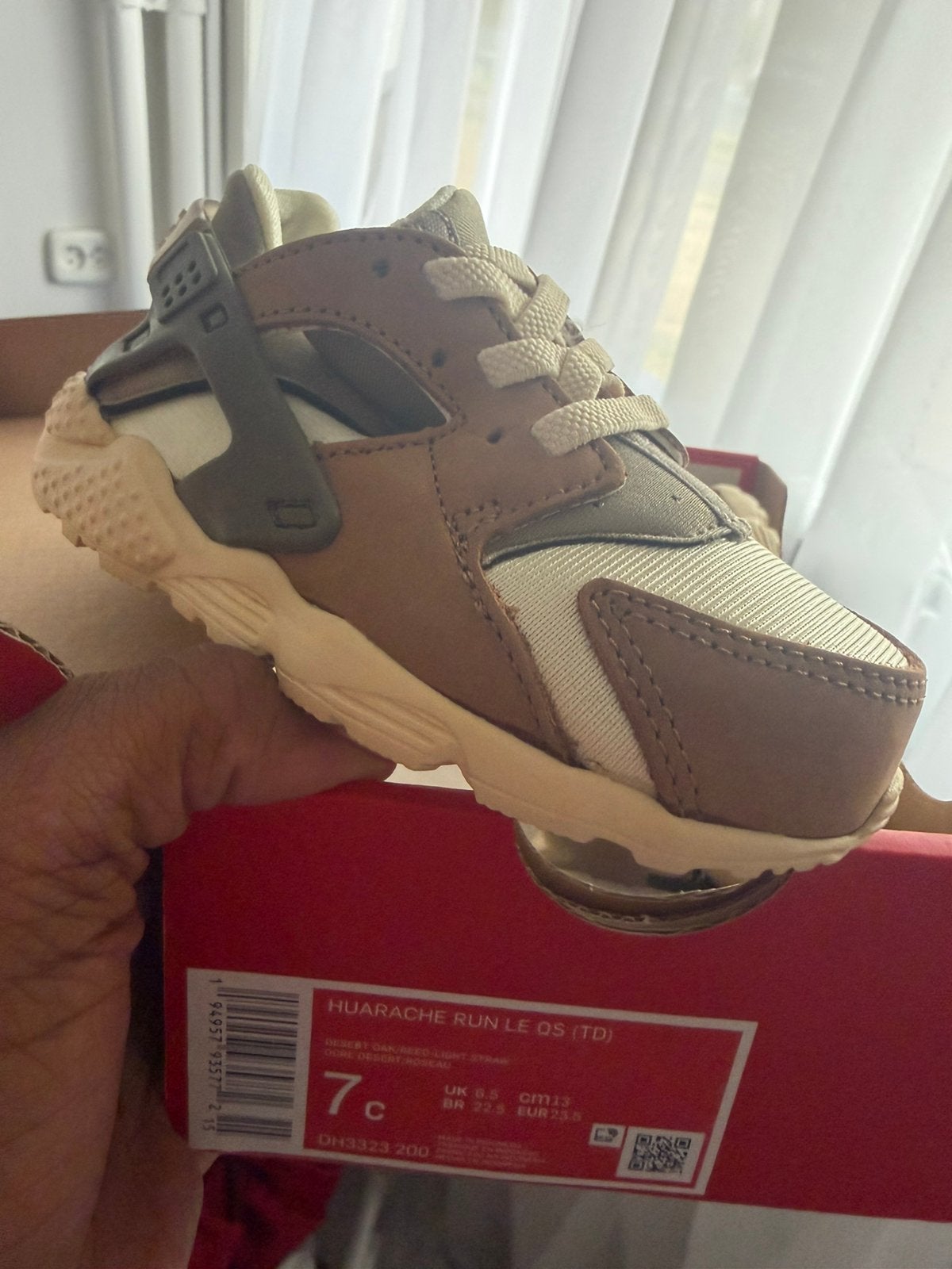 Nike Huarache Run LE QS TD Desert Oak EU 23.5 – Nieuw doos, Bruin, Nieuw, Ophalen of Verzenden, Sneakers of Gympen