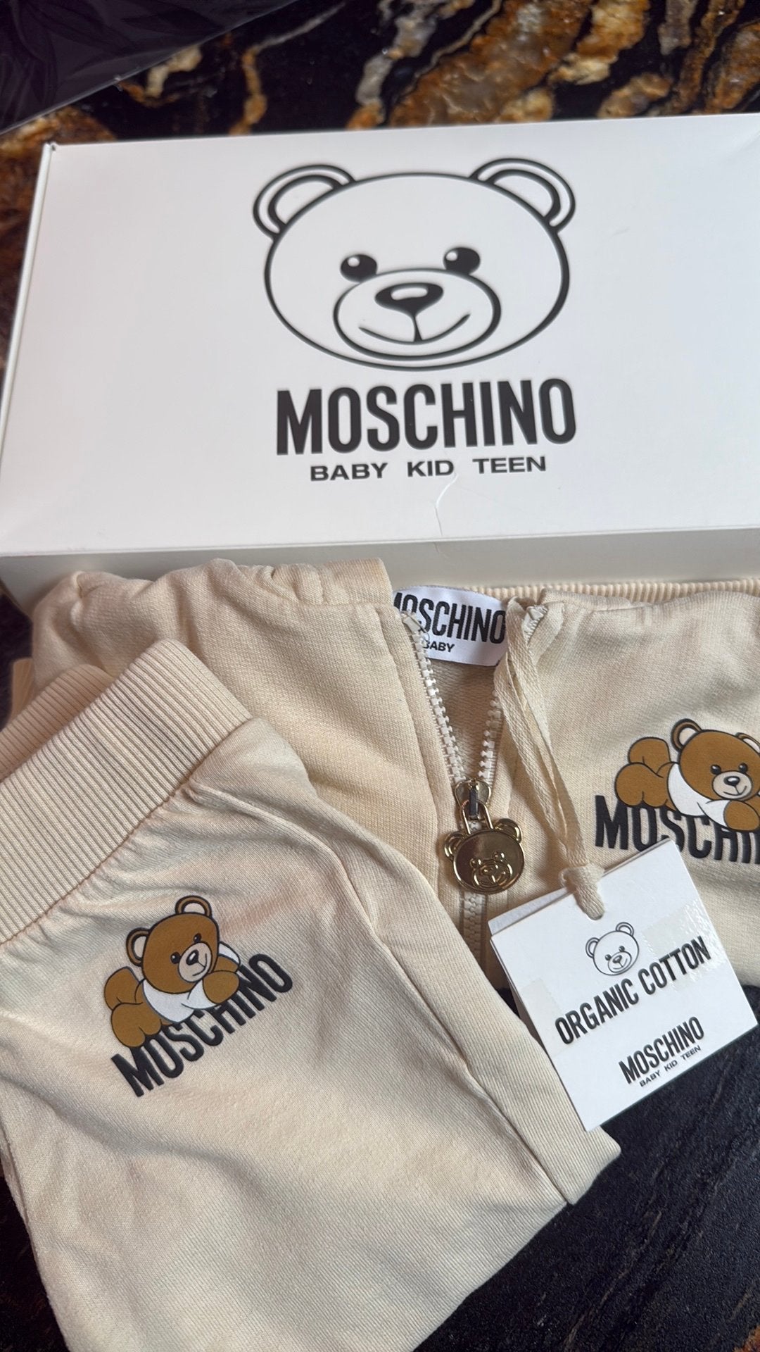 Moschino Baby Trainingspakje met Beertjes, Ophalen of Verzenden, Zo goed als nieuw, Jongetje of Meisje