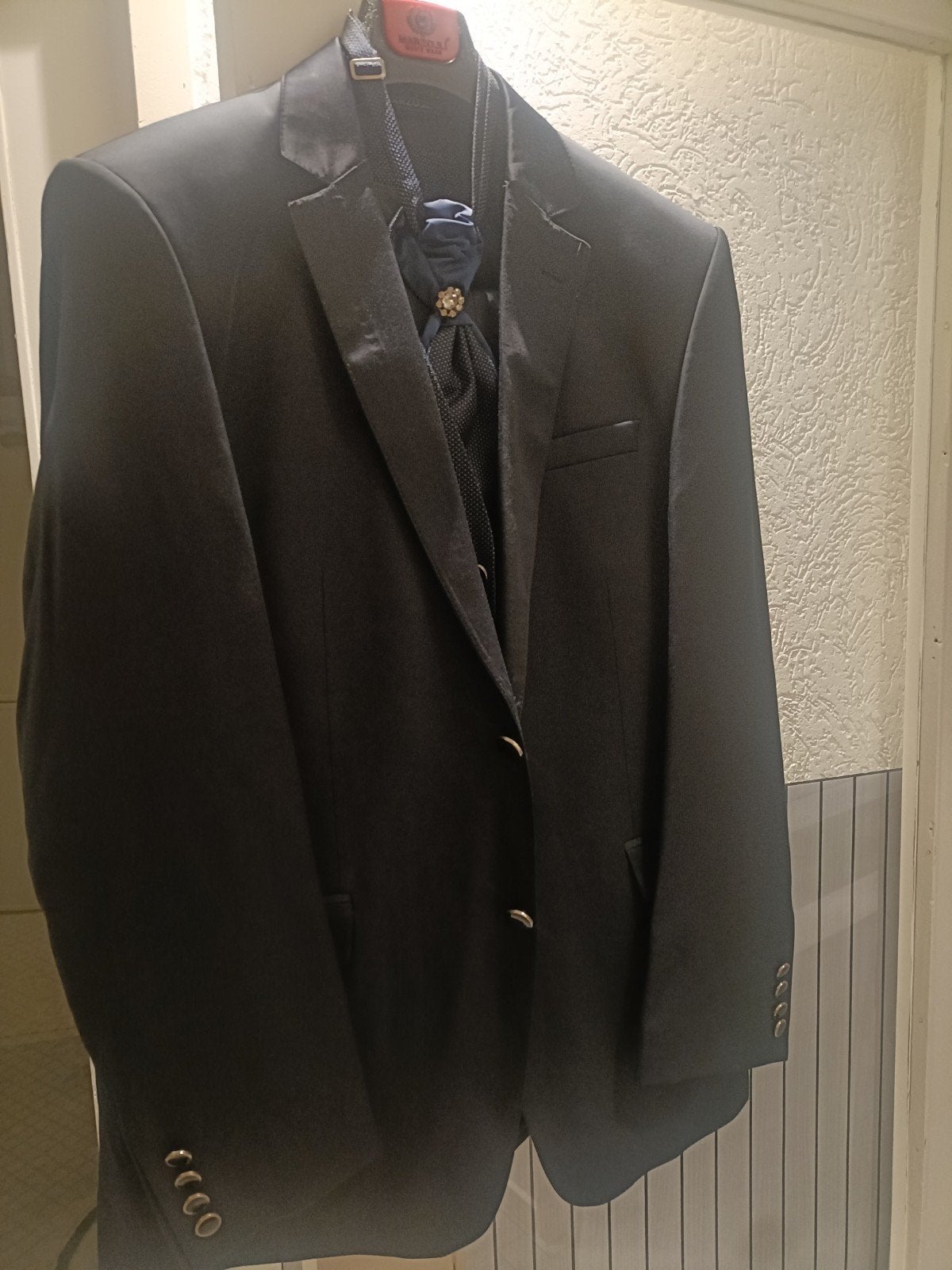 Mooi nieuwe heren pak neem beide pakken voor €120, Ophalen, Nieuw
