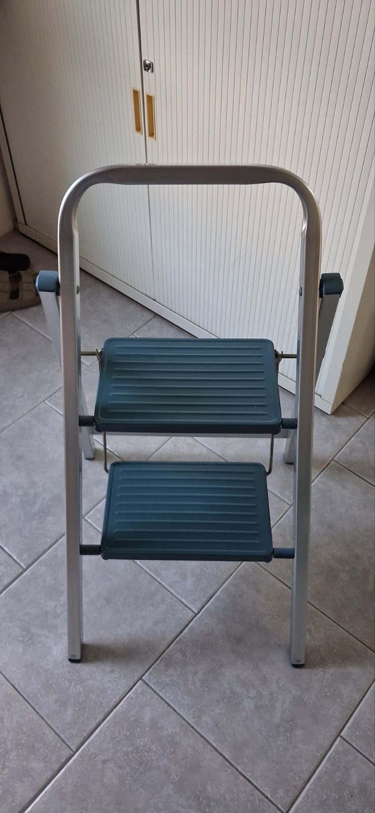 Altrex trapje 2 treden in goede staat, Ophalen, Gebruikt, Trap, Opvouwbaar of Inschuifbaar