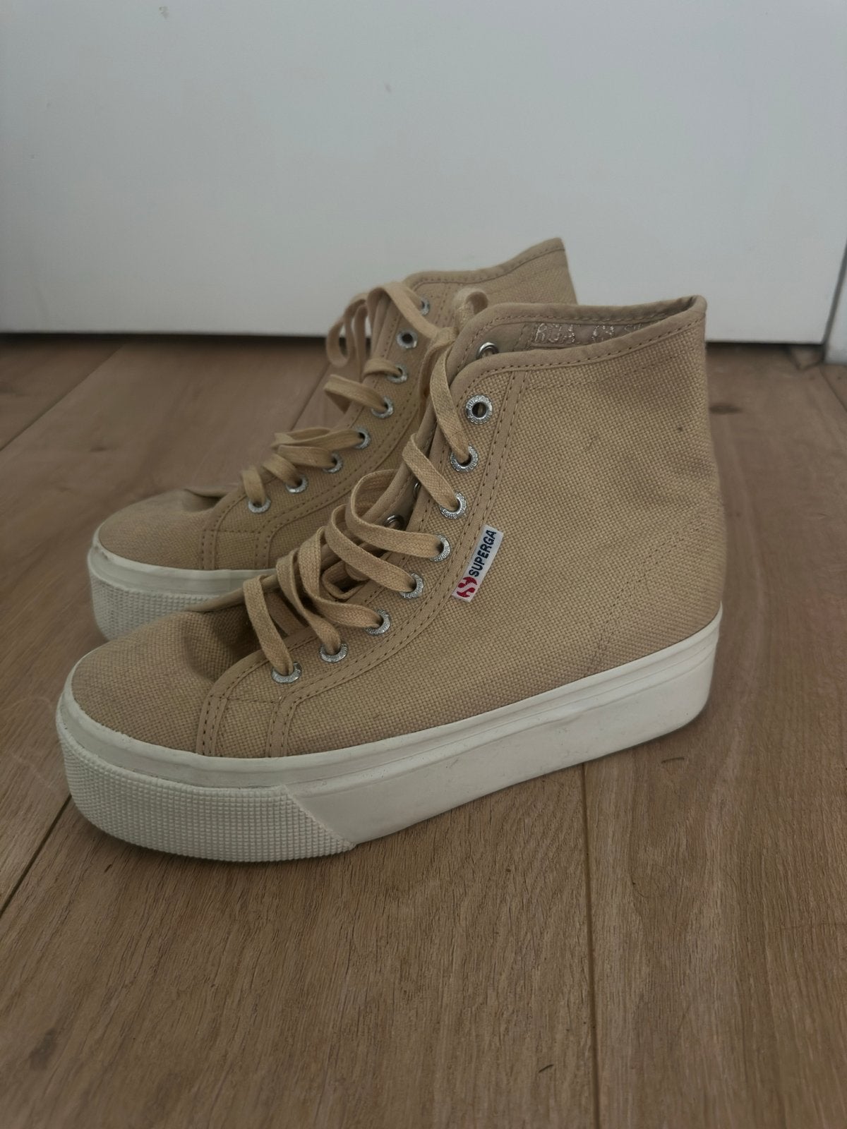 Superga gympen maat 38 - nog netjes, Ophalen, Zo goed als nieuw, Beige, Sneakers of Gympen
