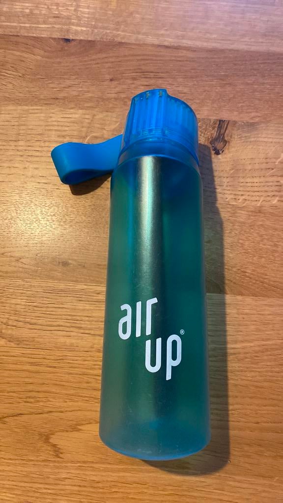 Air up drink fles, Sport en Fitness, Bidons, Ophalen of Verzenden, Zo goed als nieuw