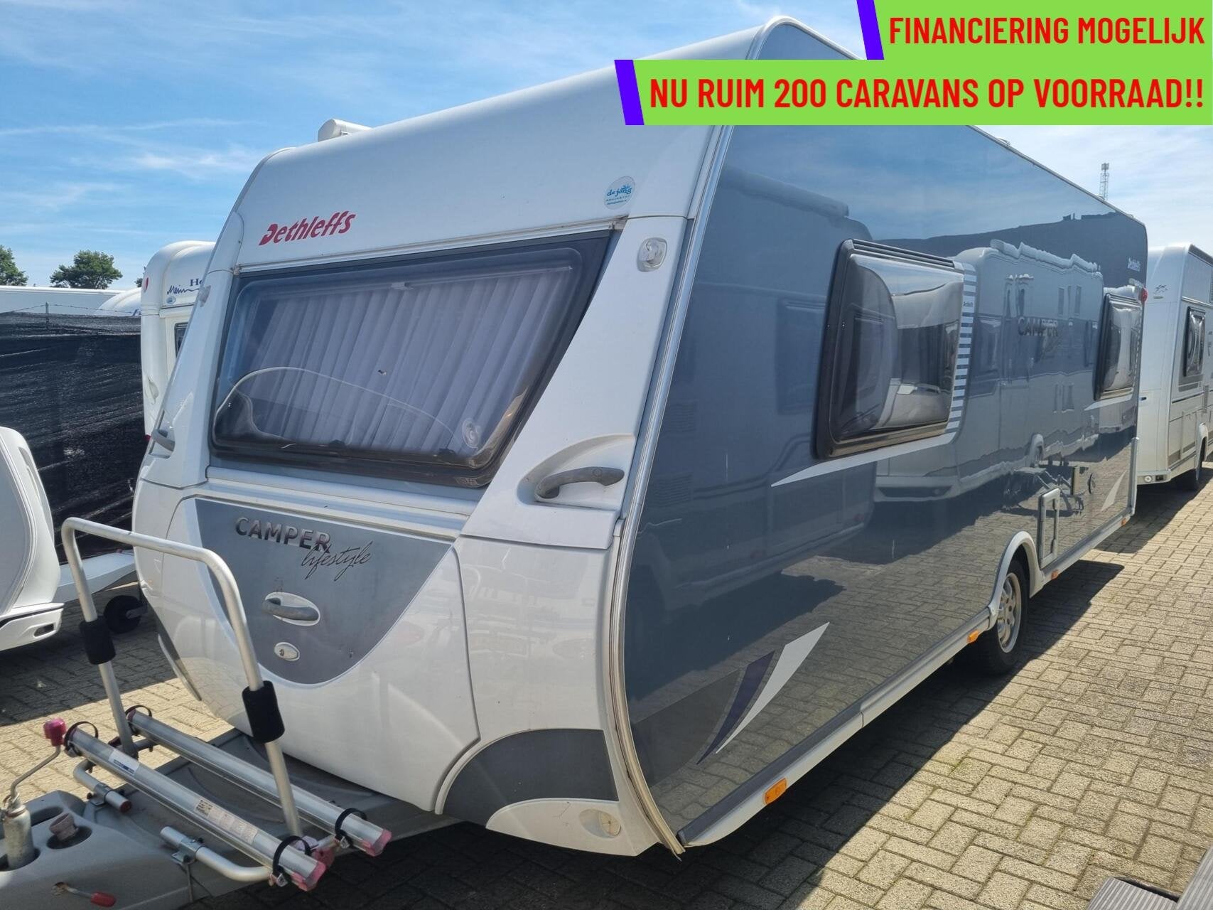 Dethleffs camper 540 DBM QUEENSBED + MOVER + VOORTENT + CASS, Rondzit, 7 tot 8 meter, Bedrijf, Dethleffs