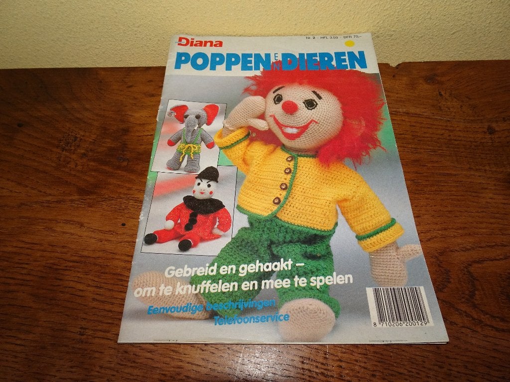 Diana: poppen en dieren gebreid en gehaakt tijdschrift, Ophalen of Verzenden, Gebruikt, Breien of Haken, Patroon of Boek