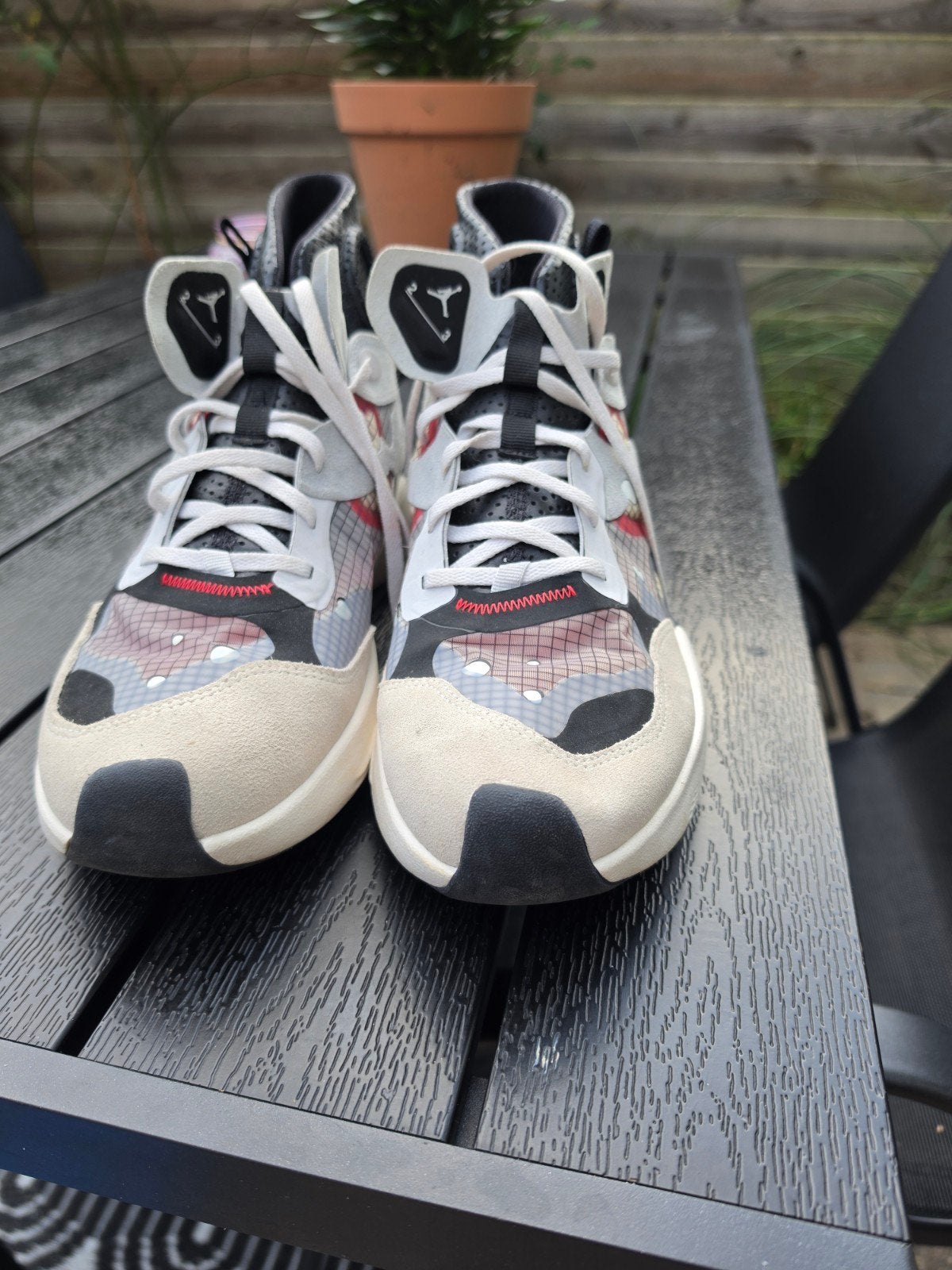 Nike Jordan Formule 23 - Maat 44.5 - Amper gedragen, Ophalen of Verzenden, Zo goed als nieuw, Nike Jordan, Sneakers of Gympen