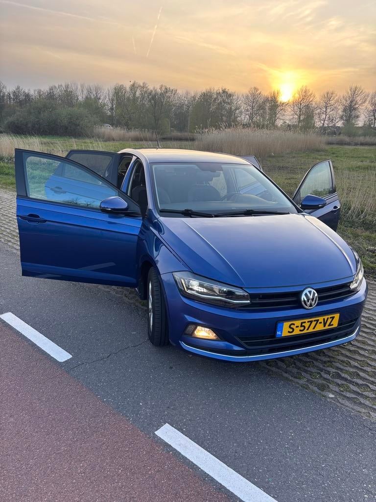 Volkswagen Polo 1.0 TSI 95PK 5D Bluemotion 7-DSG 2018 Blauw, Auto's, 95 pk, Blauw, 49 €/maand, Particulier