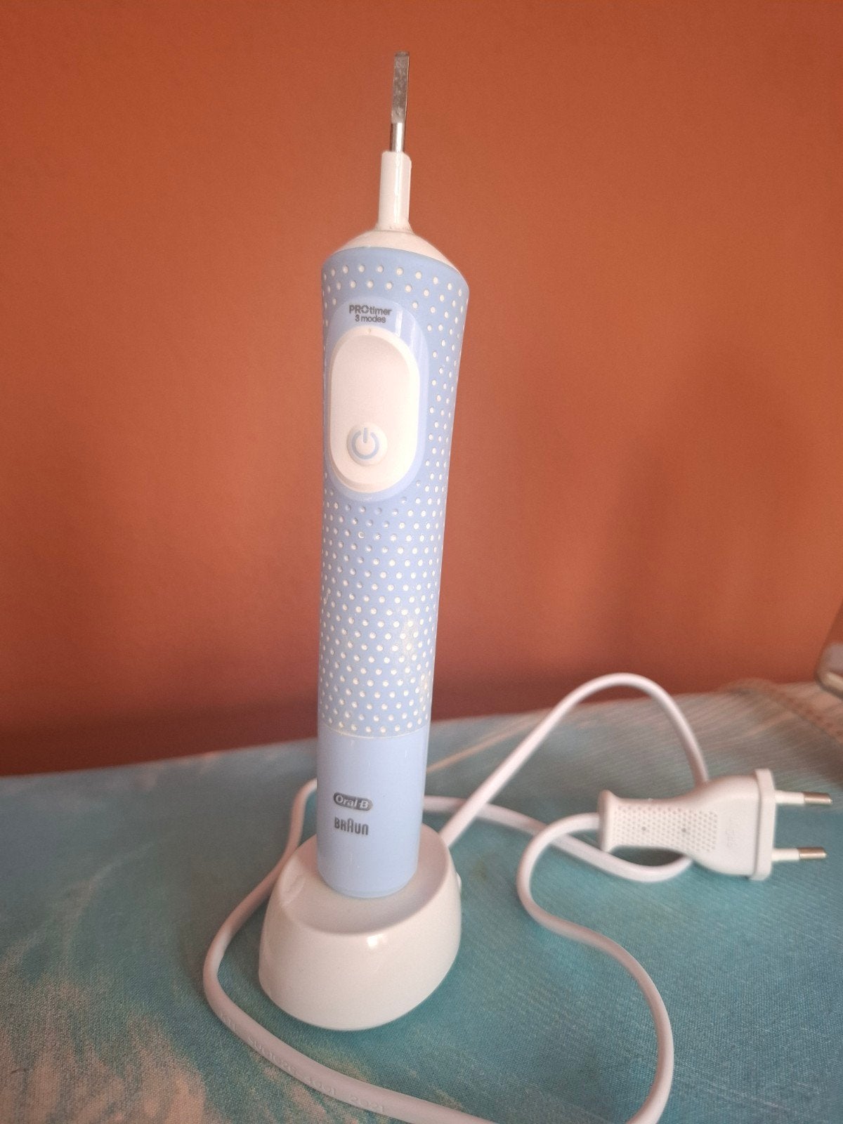 Oral-B elektrische tandenborstel Pro Timer 3 modes, Ophalen, Zo goed als nieuw, Mondverzorging
