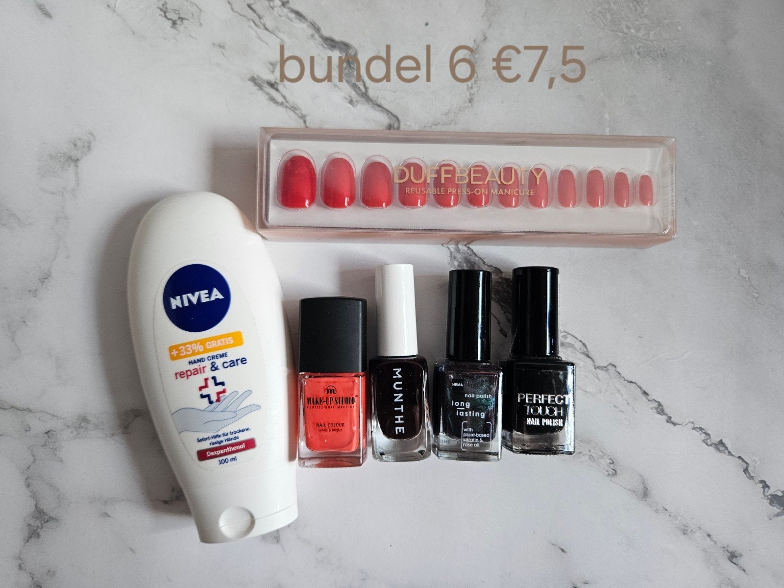 Bundel: Nivea handcrème, nagellak & press-on nagels, Ophalen of Verzenden, Nieuw, Overige typen