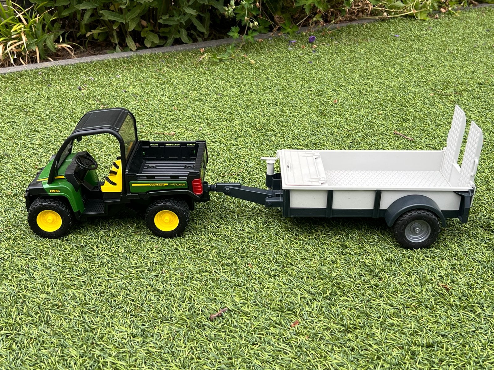 Bruder 2491 John Deere Gator 855D + aanhangwagen 42934, Ophalen of Verzenden, Gebruikt