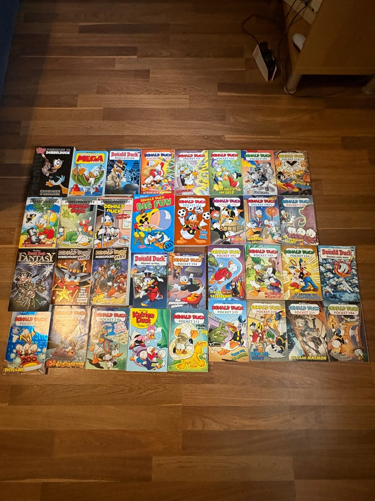 Grote collectie Donald Duck pockets en specials, Meerdere stripboeken, Ophalen of Verzenden, Gelezen