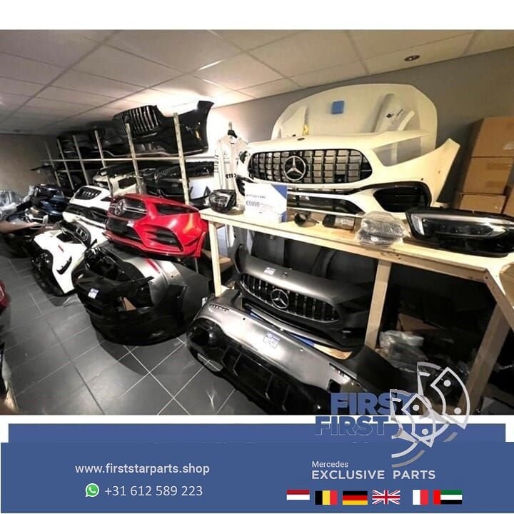 W118 C118 X118 CLA DEUR PORTIER ROOD COMPLEET RECHTSACHTER M, Gebruikt, -, Deur, Achter
