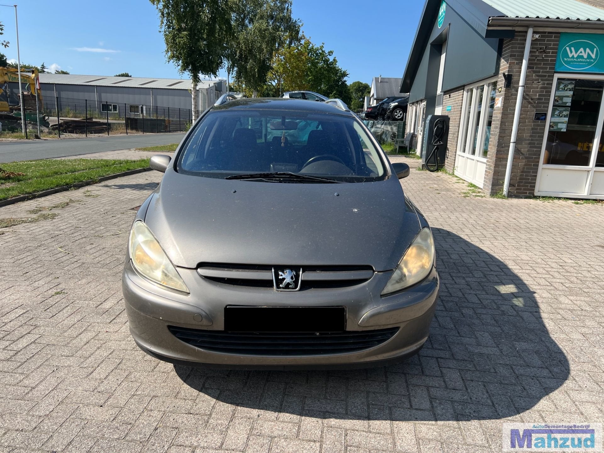 PEUGEOT 307 BREAK 2.0 RFN KDAC Grijs demontage onderdelen, Taurusavenue 1
2132 LS  Hoofddorp, NL, Gebruikt, Contact.group@renault.com