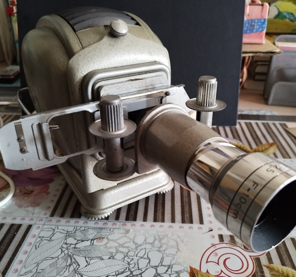 Projector, Gebruikt, LED, Noris, Ophalen of Verzenden