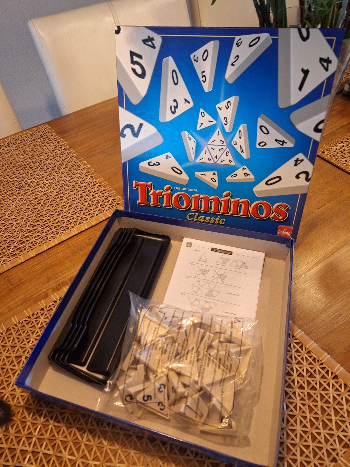 Triominos Classic spel - Zo goed als nieuw, compleet, Hobby en Vrije tijd, Gezelschapsspellen | Overige, Drie of vier spelers