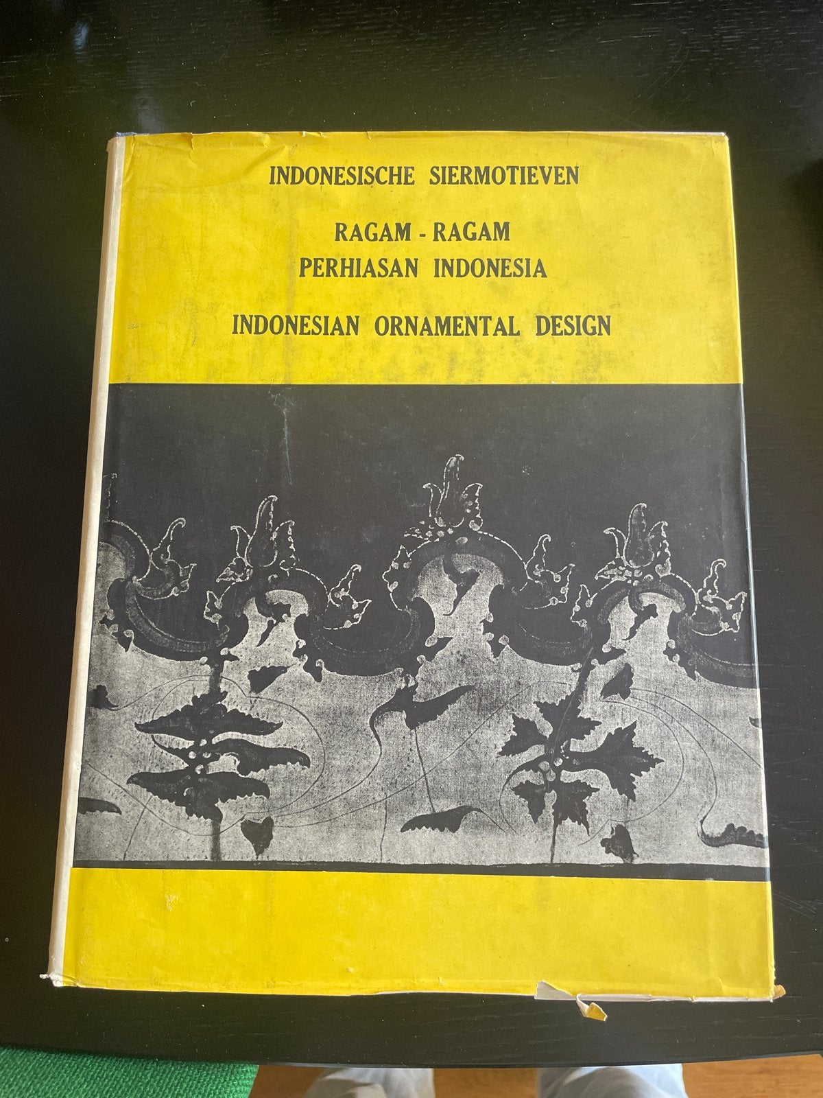 Indonesische Siermotieven - Ragam-Ragam Perhiasan Indonesia, Ophalen of Verzenden, Gelezen, Overige onderwerpen