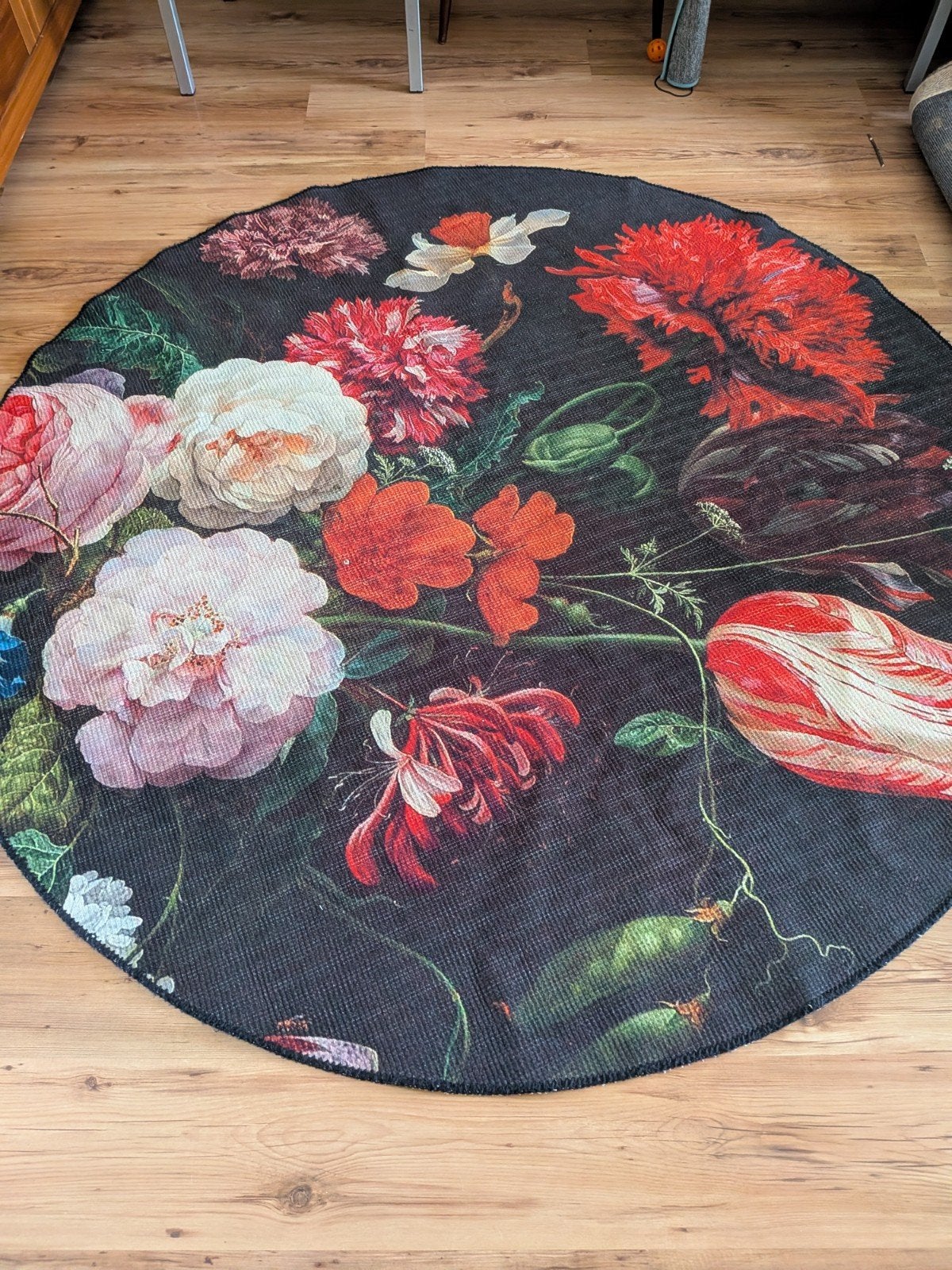 Bloemen vloerkleed 180 cm., Huis en Inrichting, Stoffering | Tapijten en Kleden, 150 tot 200 cm, Ophalen of Verzenden, Zo goed als nieuw