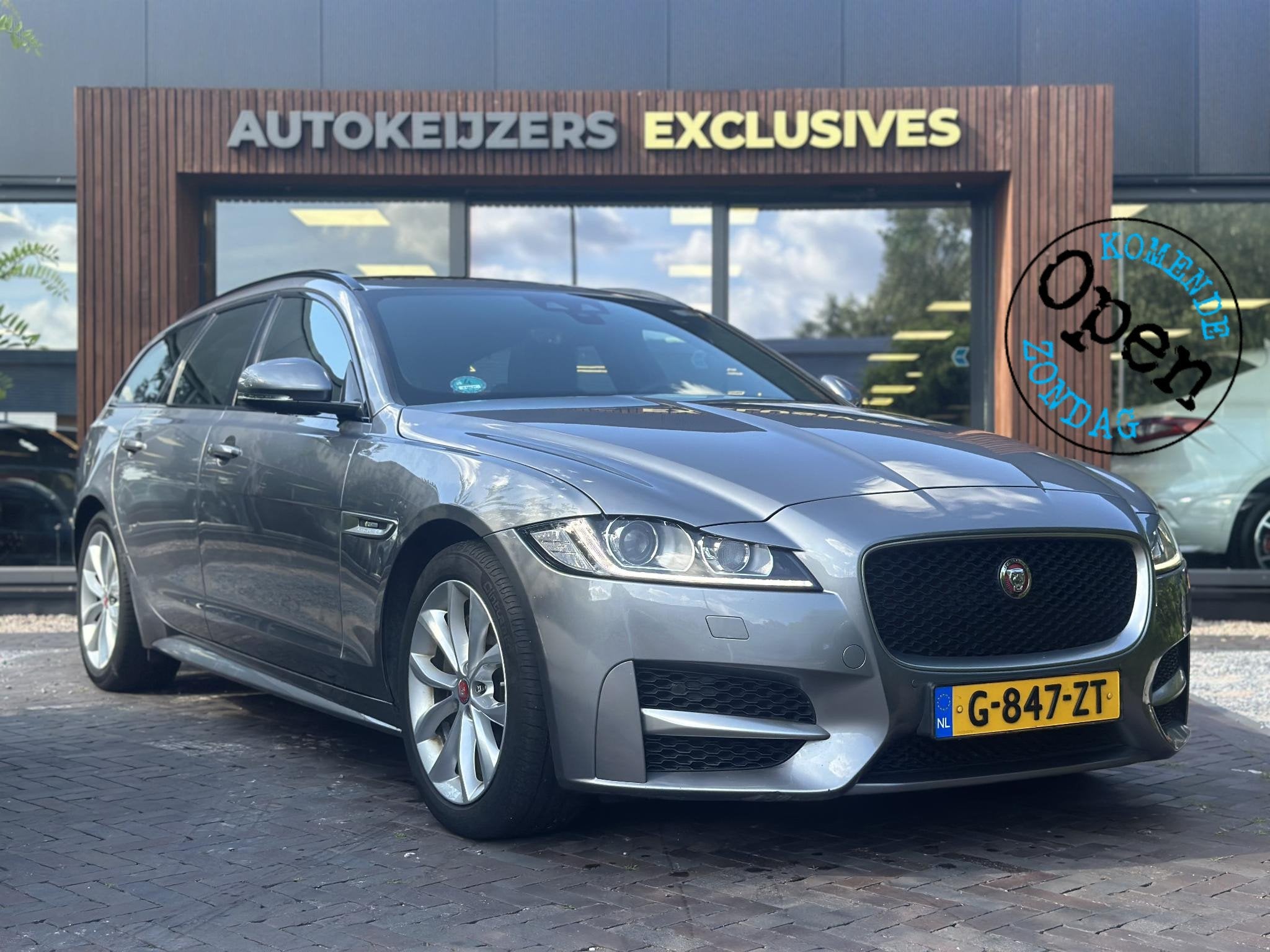 Jaguar XF Sportbrake 2.0d Chequered Flag R Sport Panoramadak, Auto's, Automaat, Achterwielaandrijving, Gebruikt, 4 cilinders