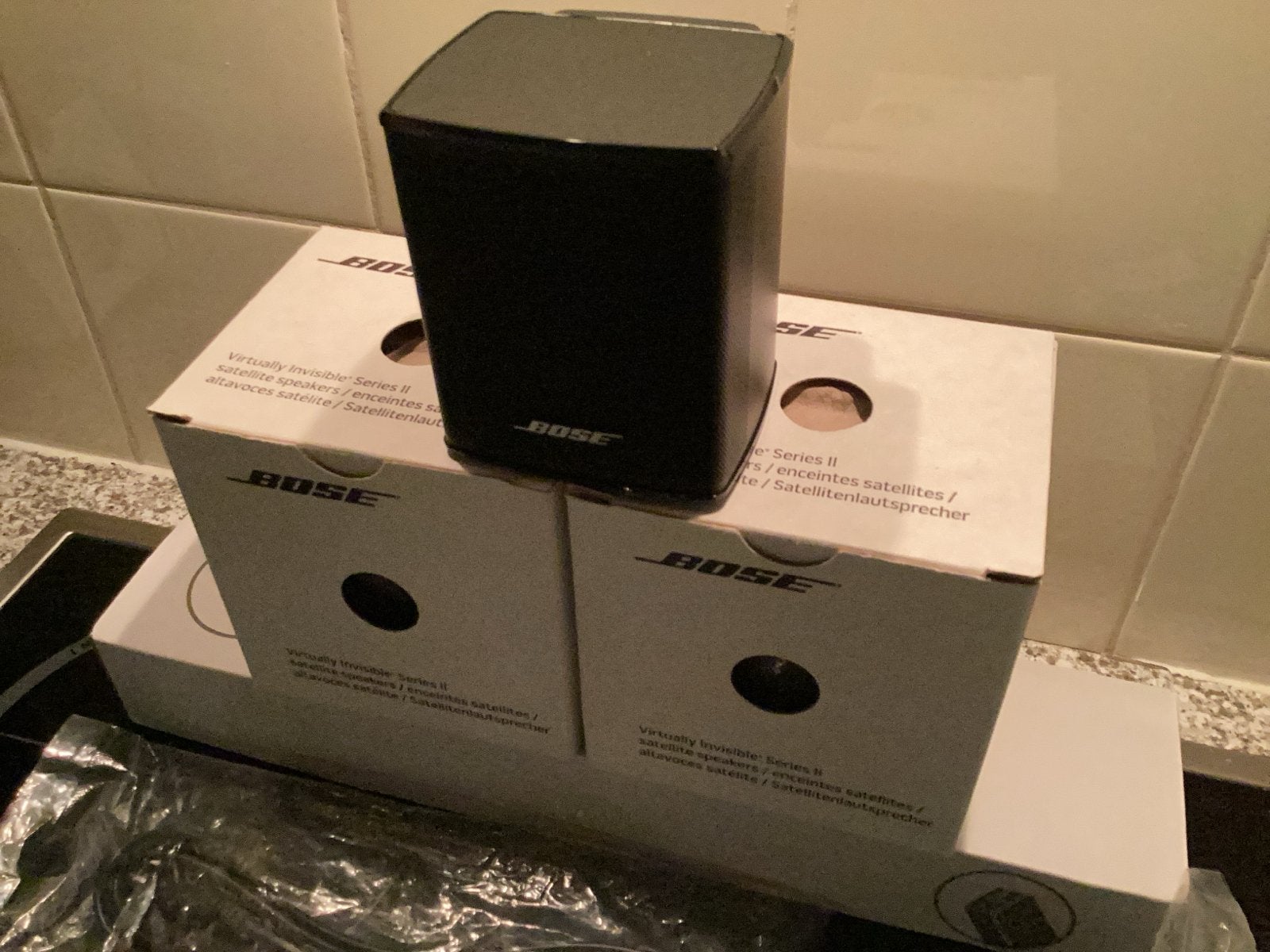 Bose Virtually Invisible Series 2 speakerset met accessoires, Gebruikt, Speakerset, Ophalen of Verzenden, Bose