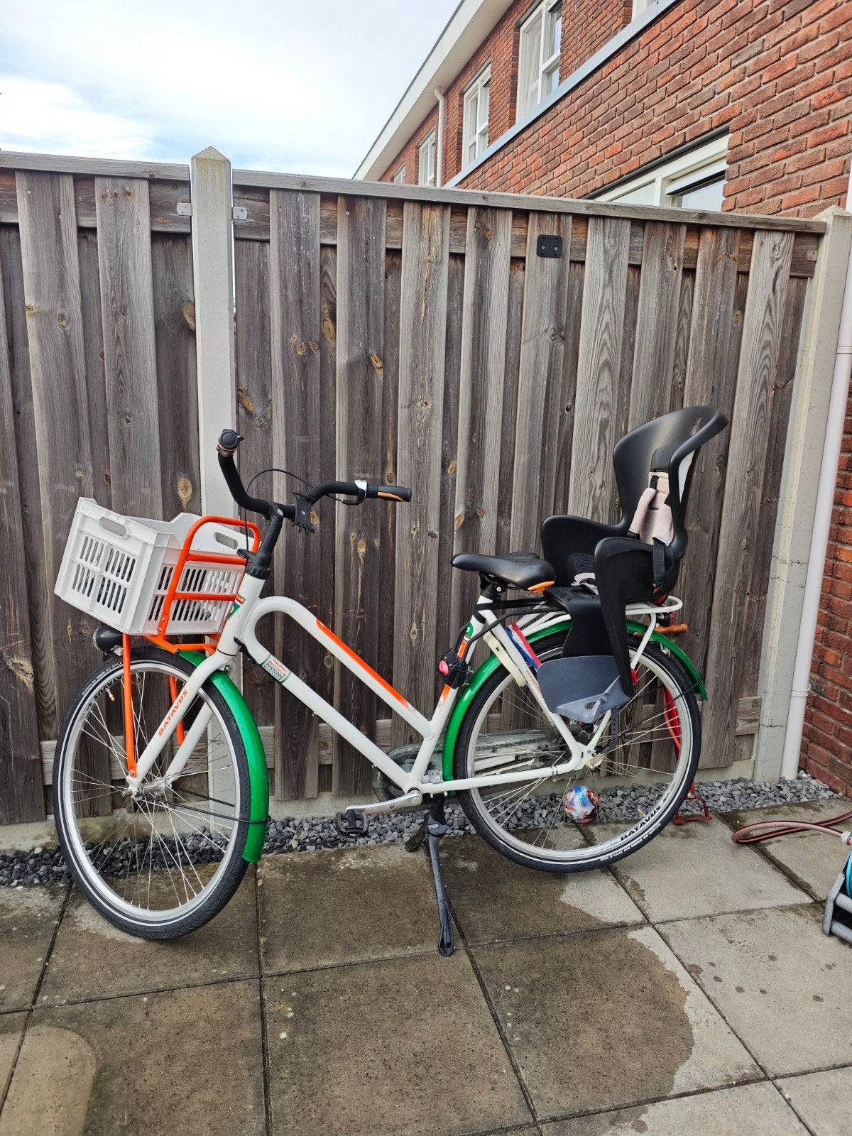 Batavus fiets met kinderzitje en mand, Fietsen en Brommers, Fietsen | Dames | Damesfietsen, Terugtraprem, Versnellingen, Batavus