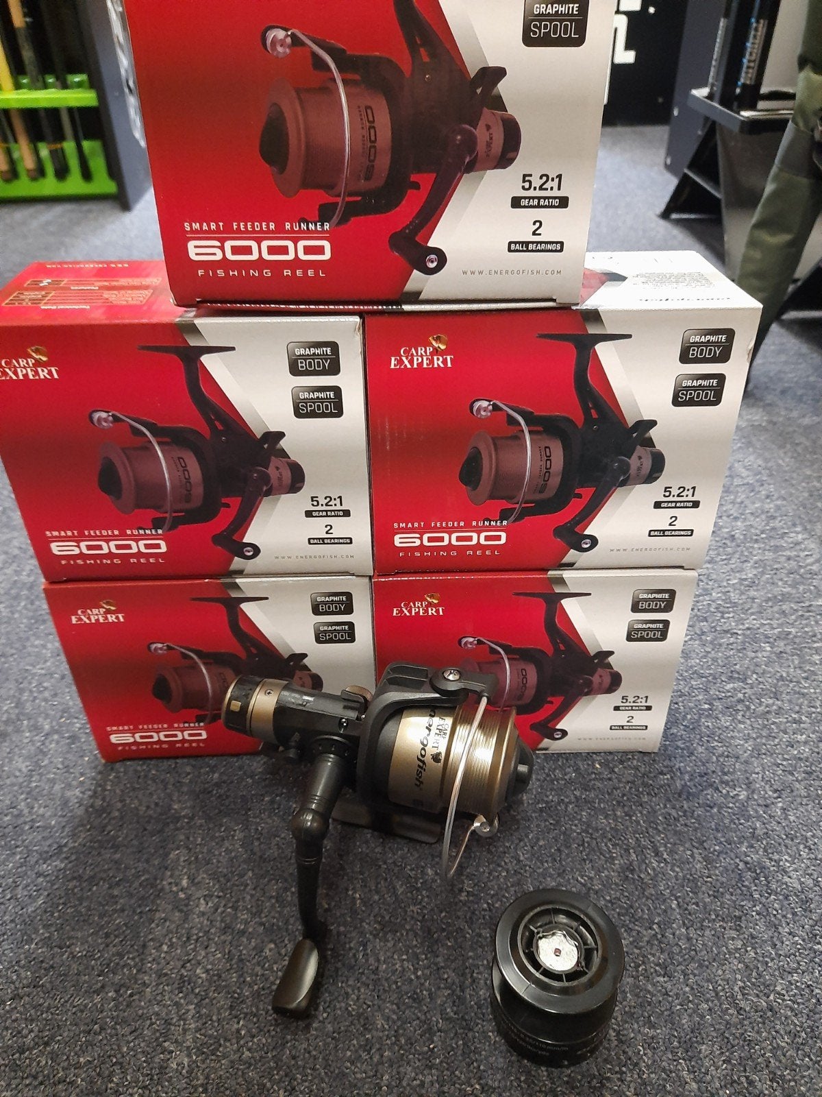 5 carp expert Smart feeder Runner 6000 vrijloopmolens