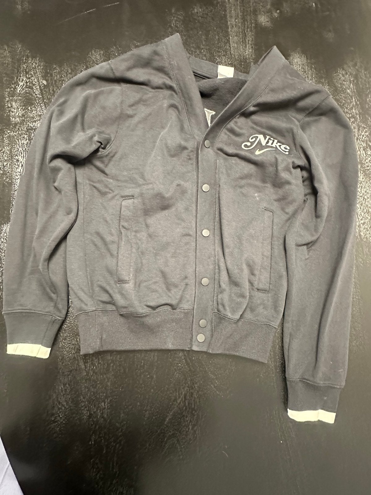 Nike Varsity Jacket - Donkergrijs - Maat XS, Ophalen of Verzenden, Gedragen, Maat 34 (XS) of kleiner, Grijs