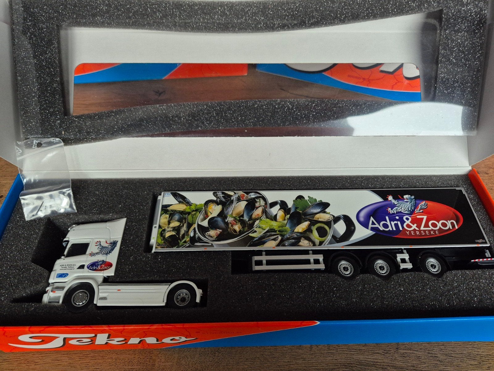 Tekno Scania Adri en Zoon, Ophalen of Verzenden, Nieuw, Bus of Vrachtwagen, Tekno