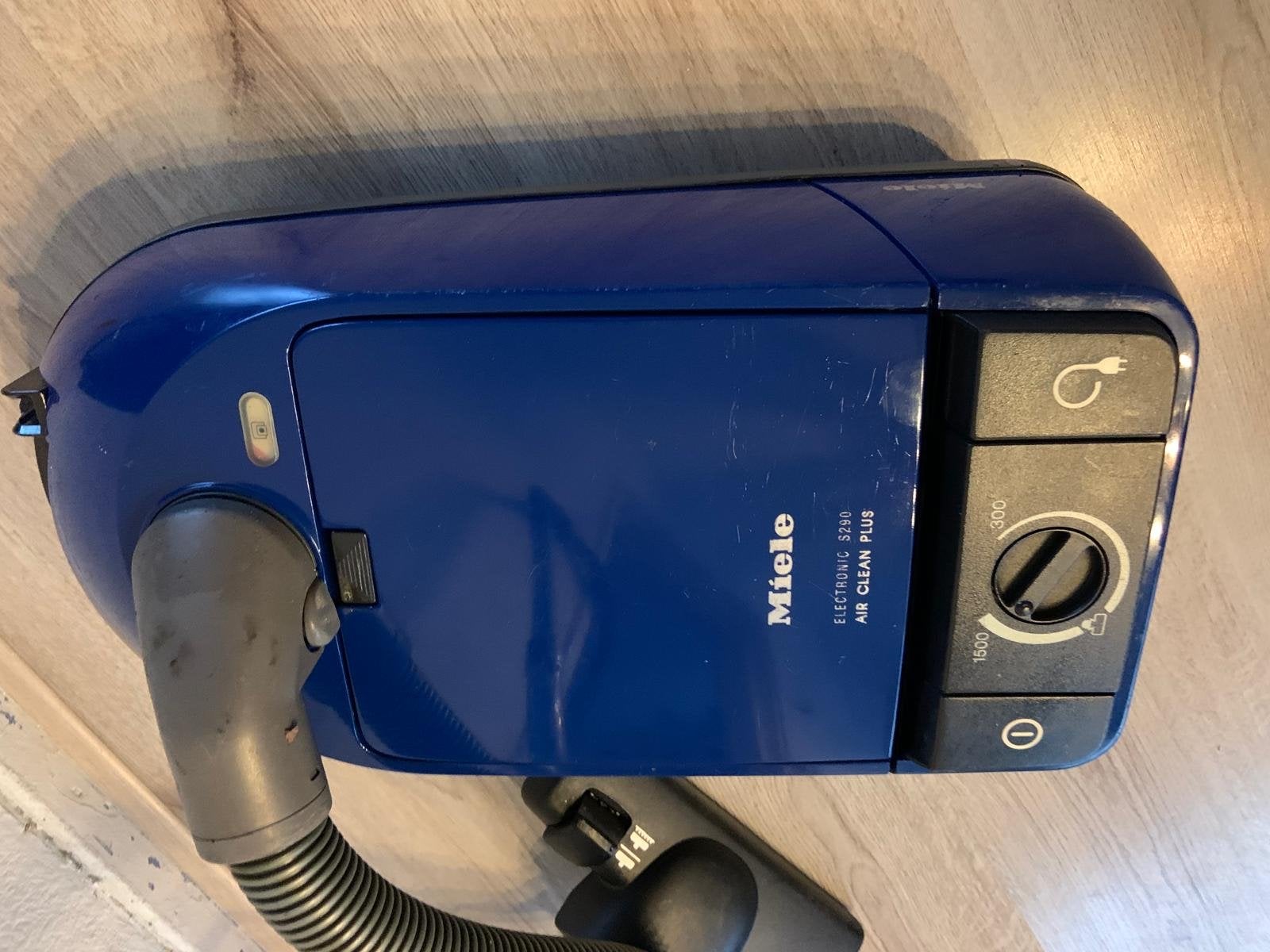 Miele S290 Air Clean Plus stofzuiger - Blauw, Witgoed en Apparatuur, Stofzuigers, Gebruikt, Miele, Sledestofzuiger, Regelbare zuigkracht